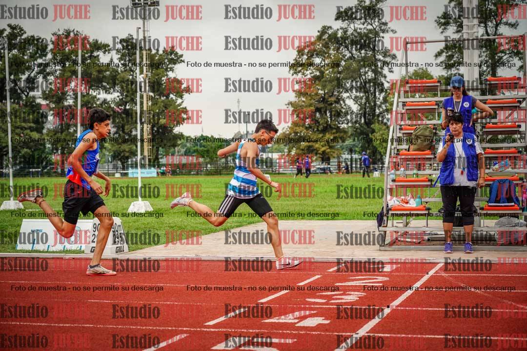 Fotos de los 800 m llanos de varones