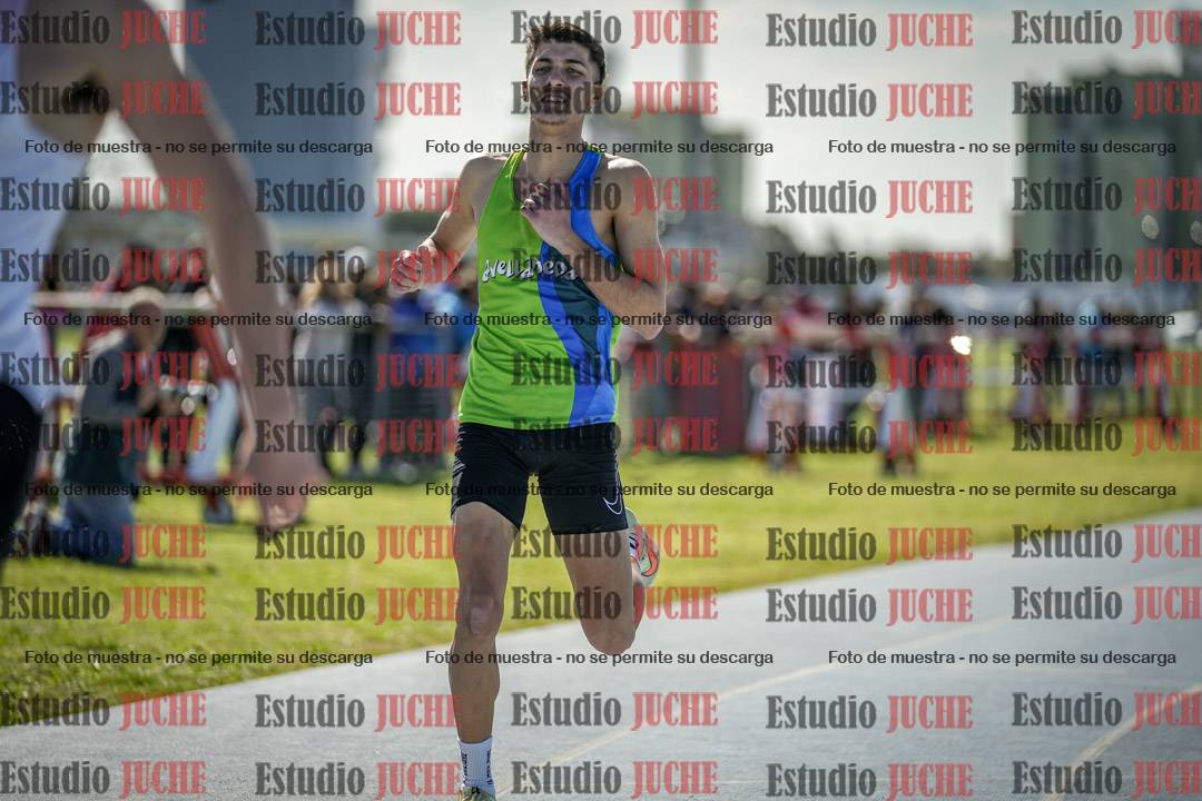 Fotos de los 400 m llanos de varones