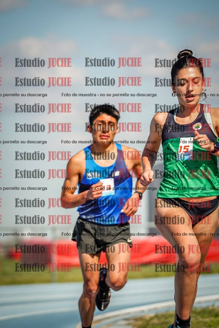 Fotos de los 5000 m llanos de mujeres y varones