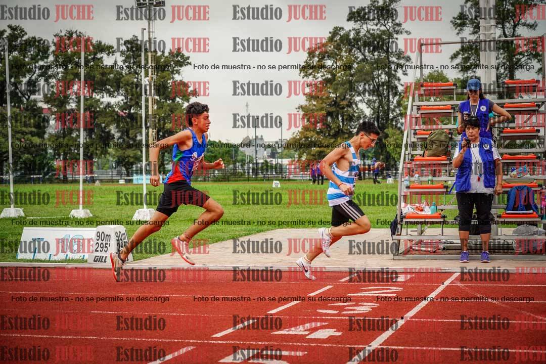 Fotos de los 800 m llanos de varones