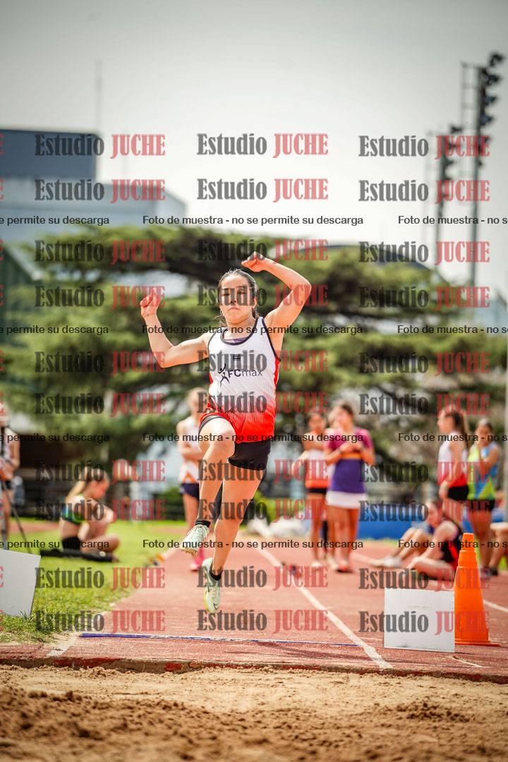 Fotos del salto en largo de mujeres