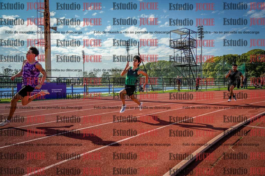 Fotos de los 200 m llanos de varones