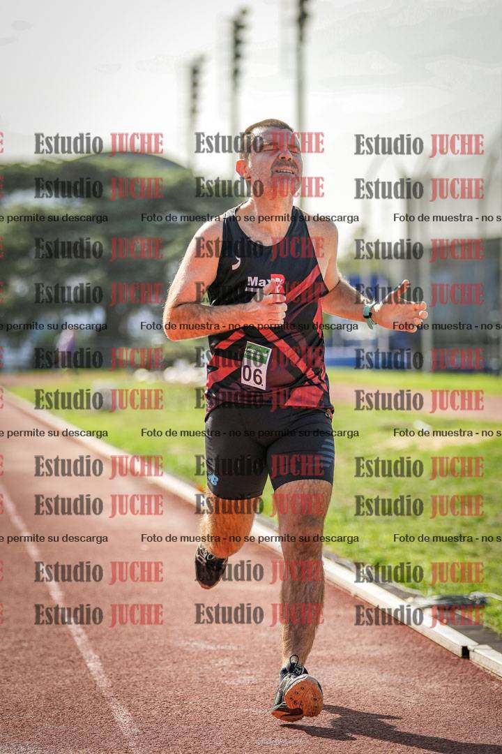 Fotos de los 800 m llanos de varones