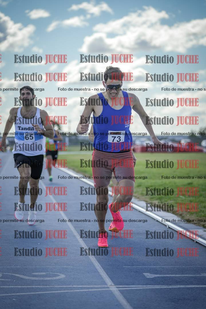 Fotos de los 800 m llanos de varones