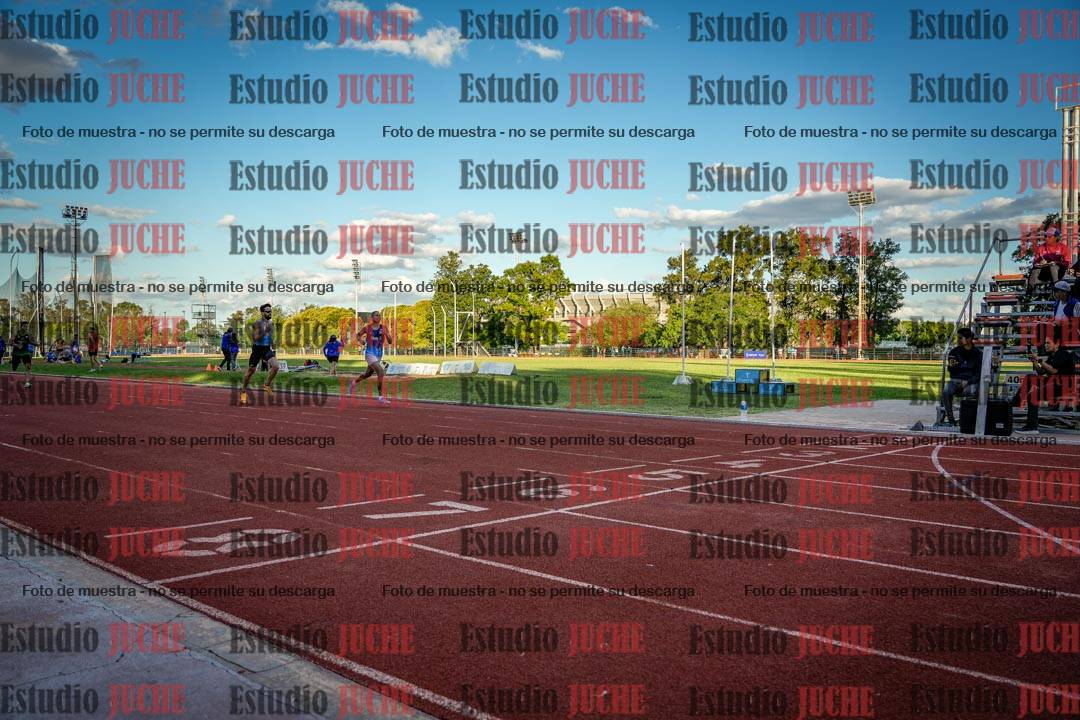 Fotos de los 400 m llanos de varones