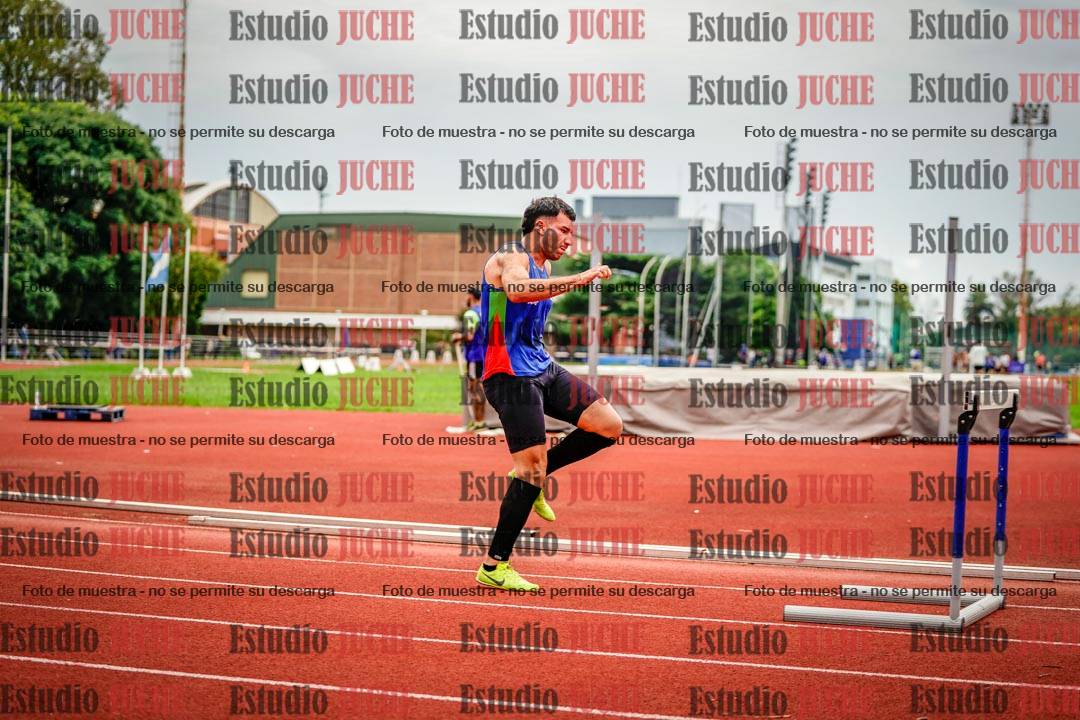 Fotos de los 400 m con vallas de varones