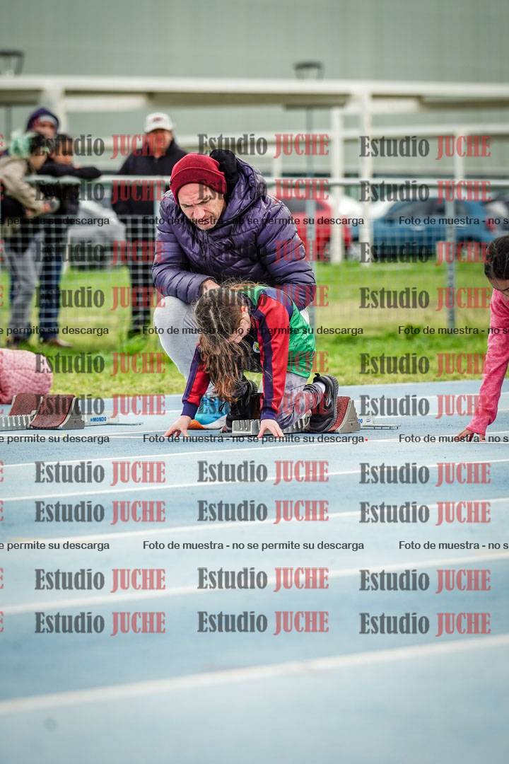 Fotos de los 50 m llanos de mujeres - U12