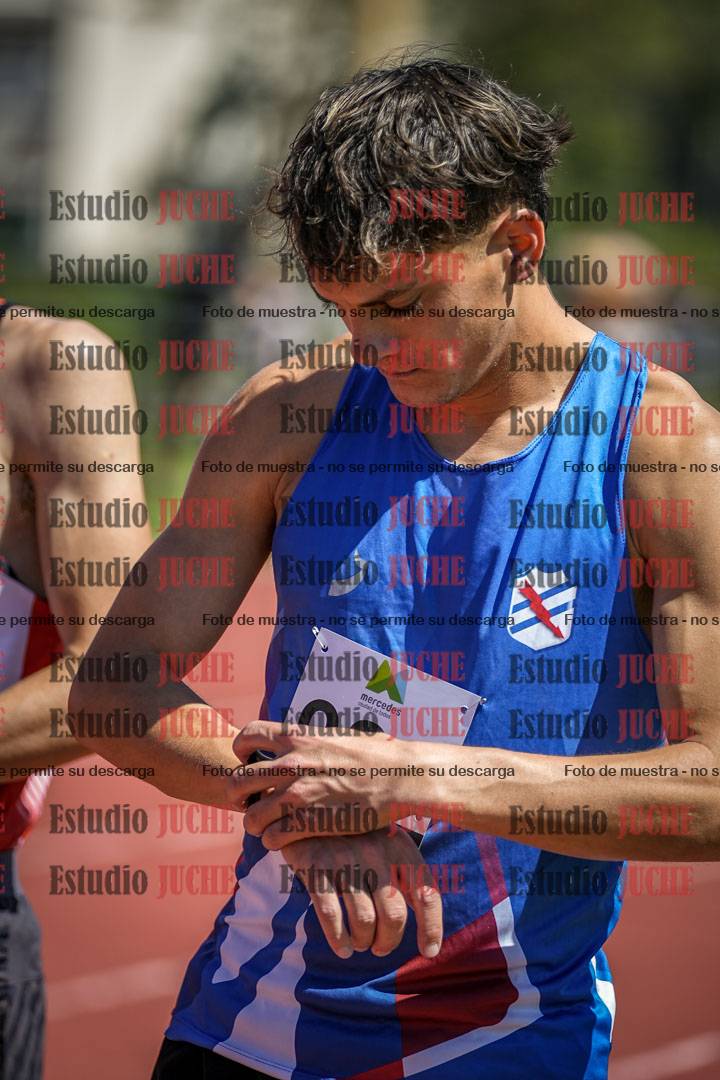 Fotos de los 3000 m con obstáculos de varones