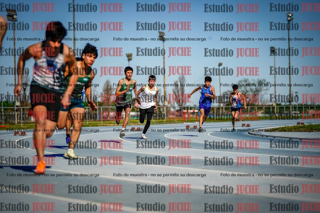 Fotos de los 200 m llanos de varones