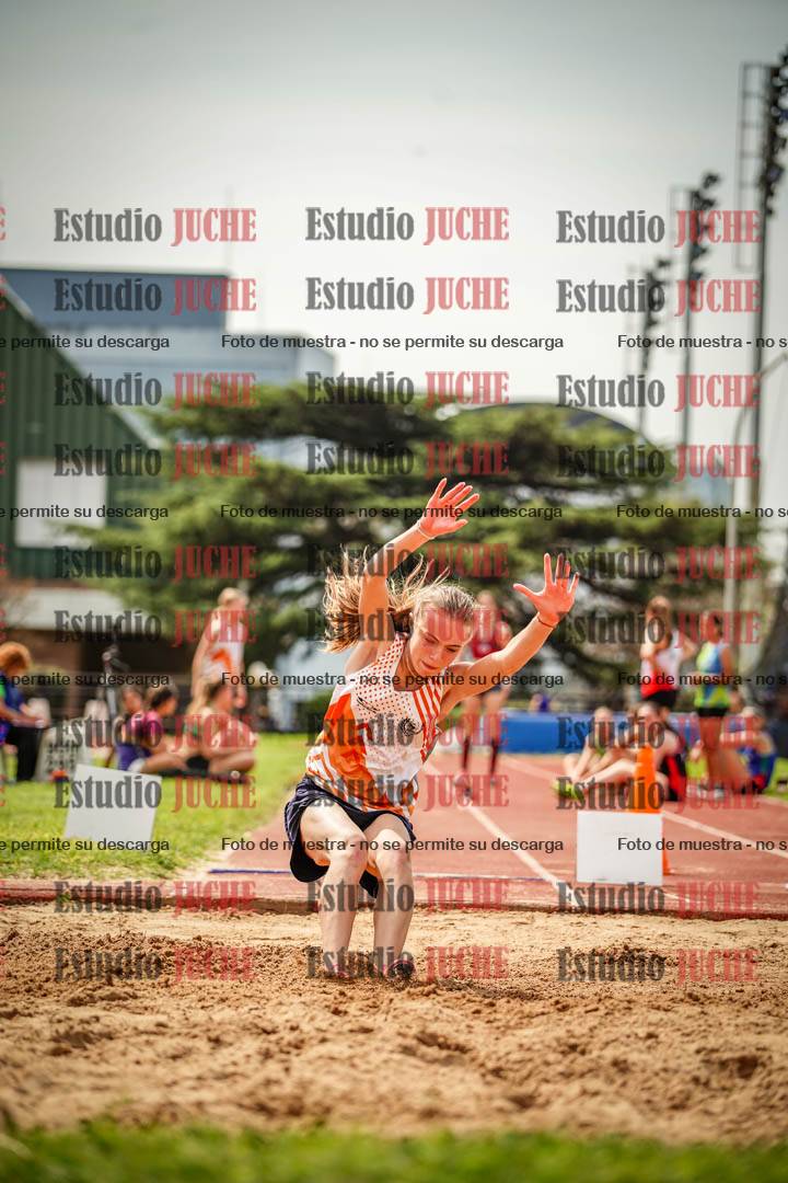 Fotos del salto en largo de mujeres