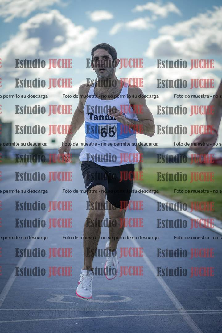 Fotos de los 800 m llanos de varones