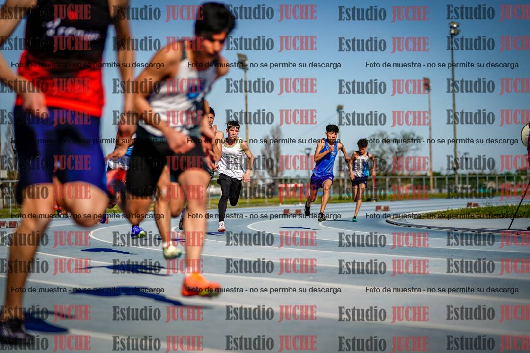 Fotos de los 200 m llanos de varones