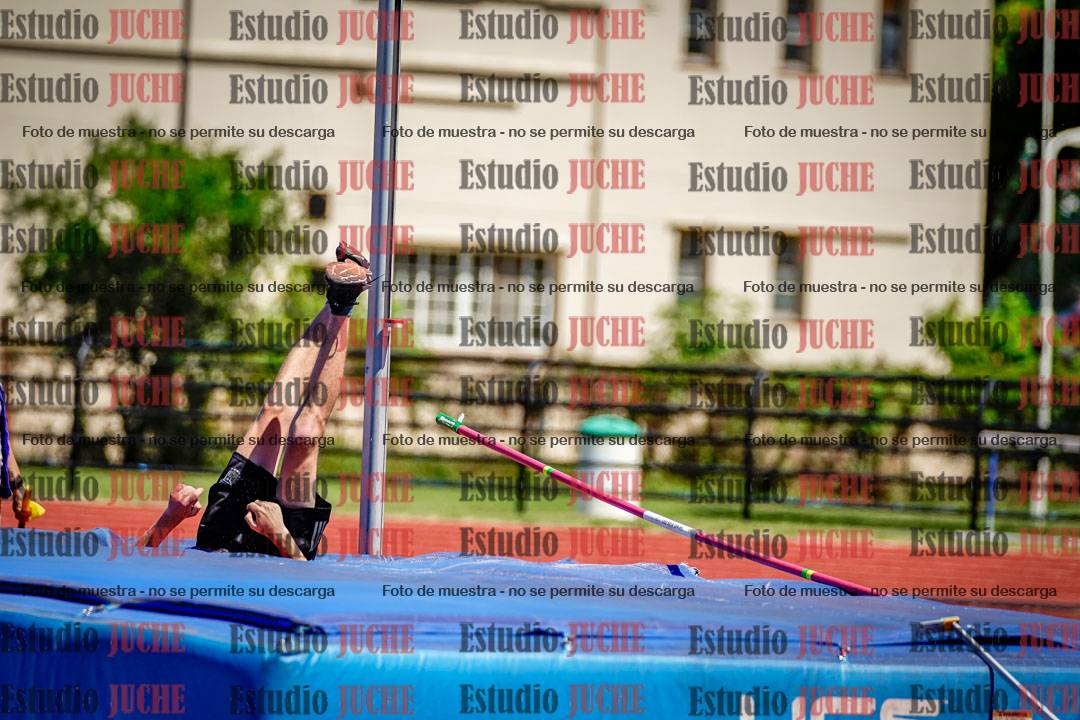 Fotos del salto en alto de varones