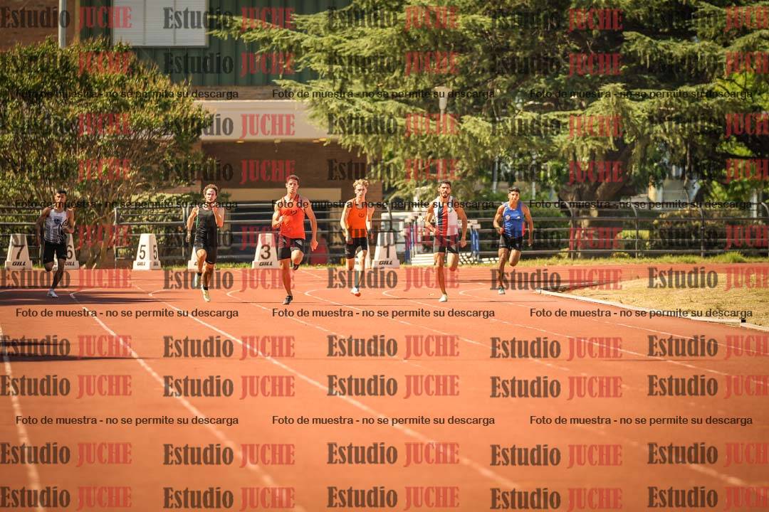 Fotos de los 200 m llanos de varones