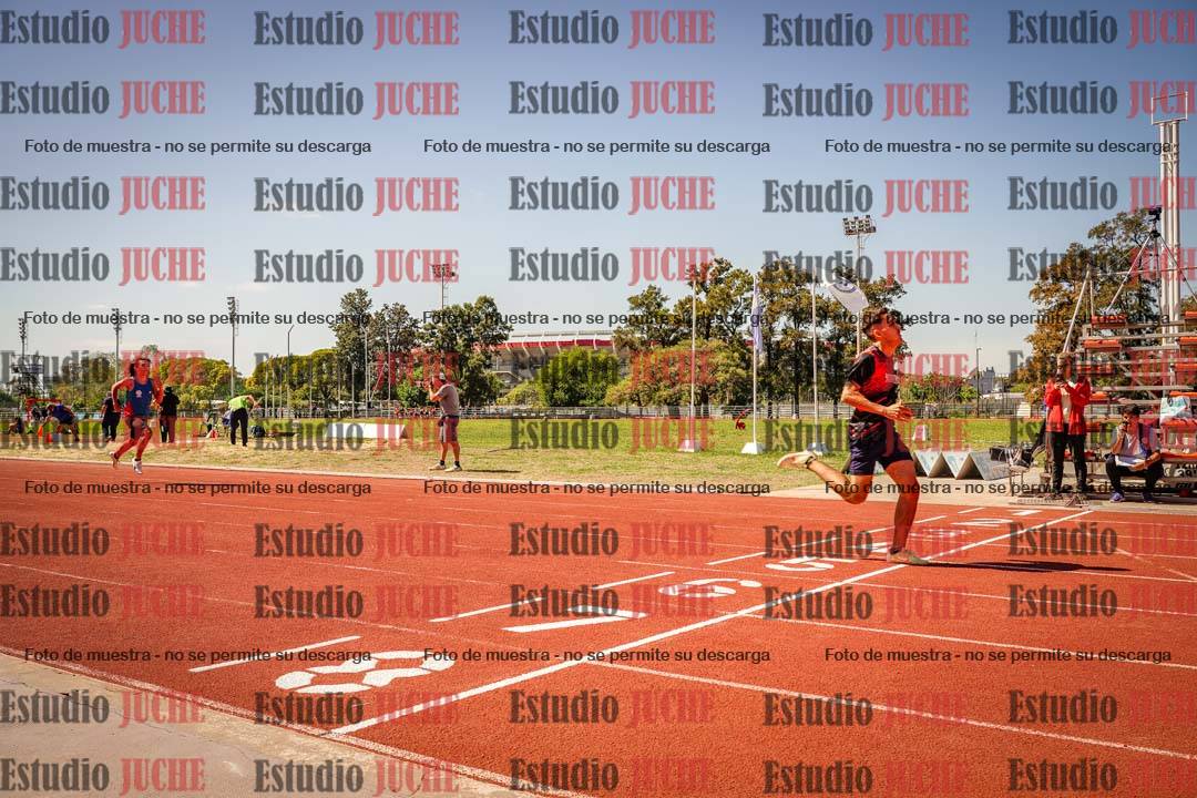 Fotos de los 400 m llanos de varones