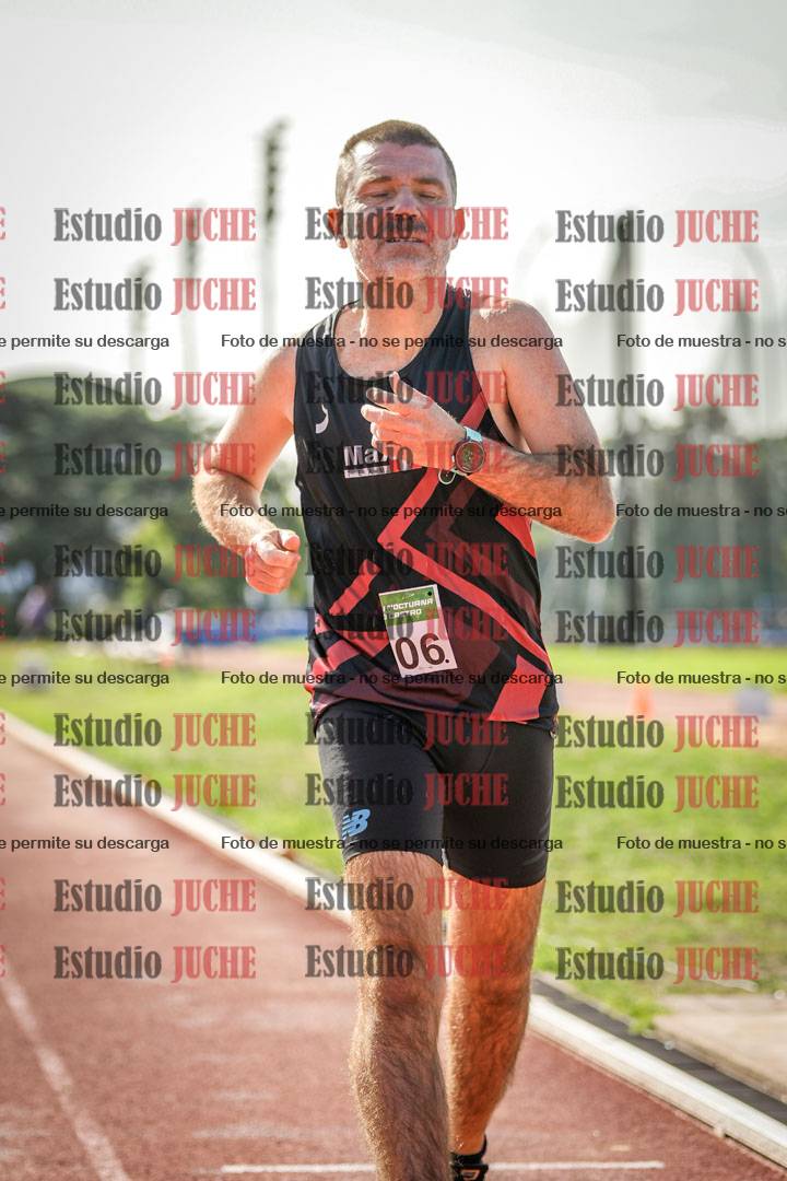 Fotos de los 800 m llanos de varones