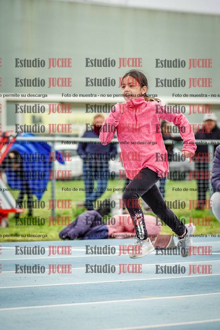 Fotos de los 50 m llanos de mujeres - U12