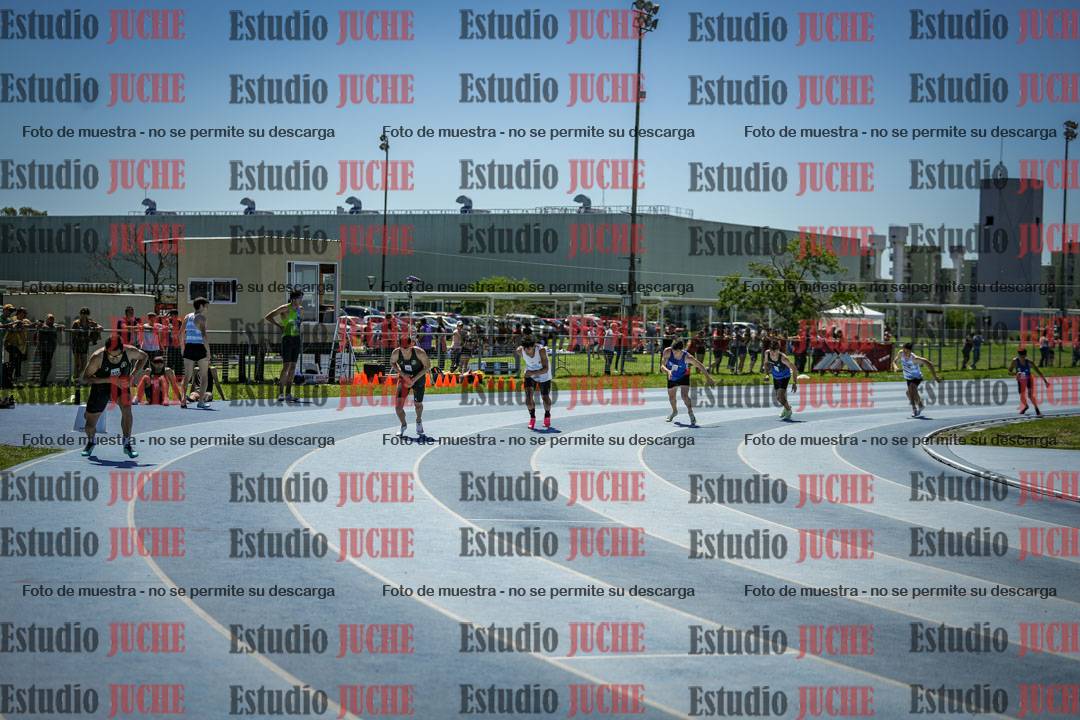 Fotos de los 800 m llanos de varones