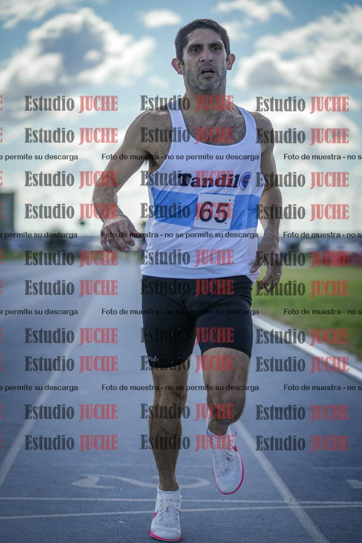 Fotos de los 800 m llanos de varones