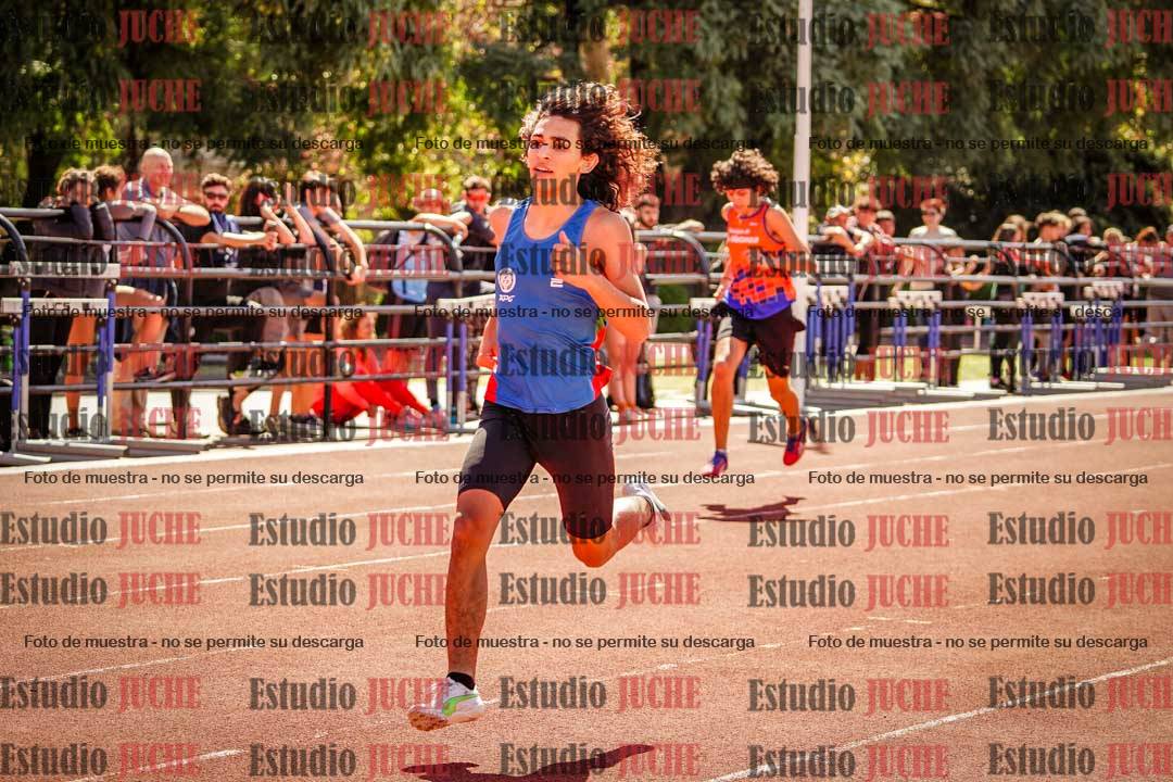 Fotos de los 400 m llanos de varones
