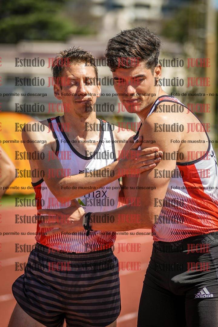 Fotos de los 3000 m con obstáculos de varones