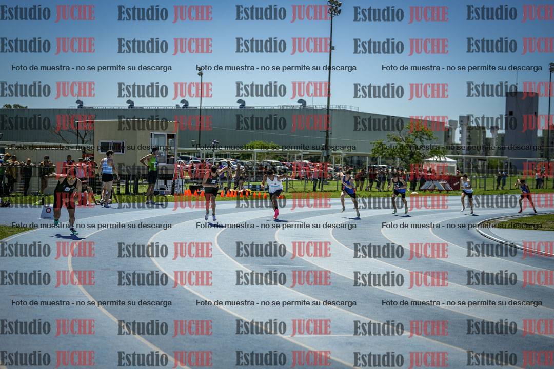 Fotos de los 800 m llanos de varones