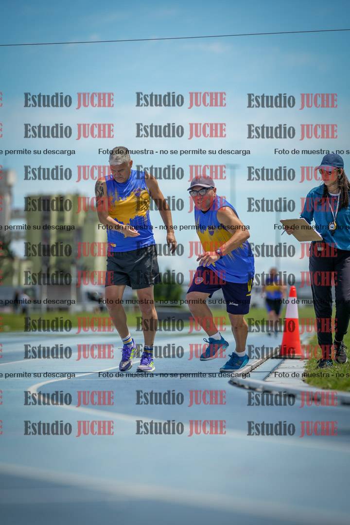 Fotos durante el transcurso de los relevos 20' para running teams - serie 1