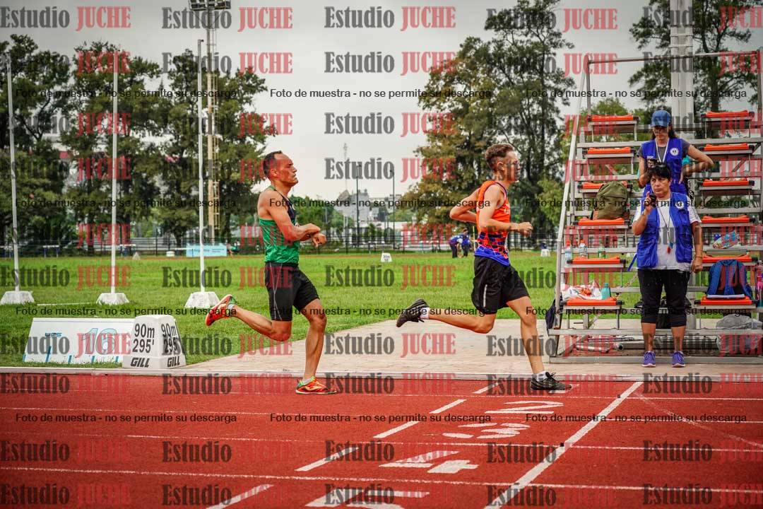 Fotos de los 800 m llanos de varones