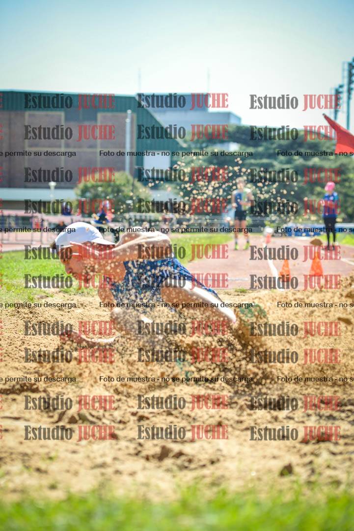 Fotos del salto en largo de varones