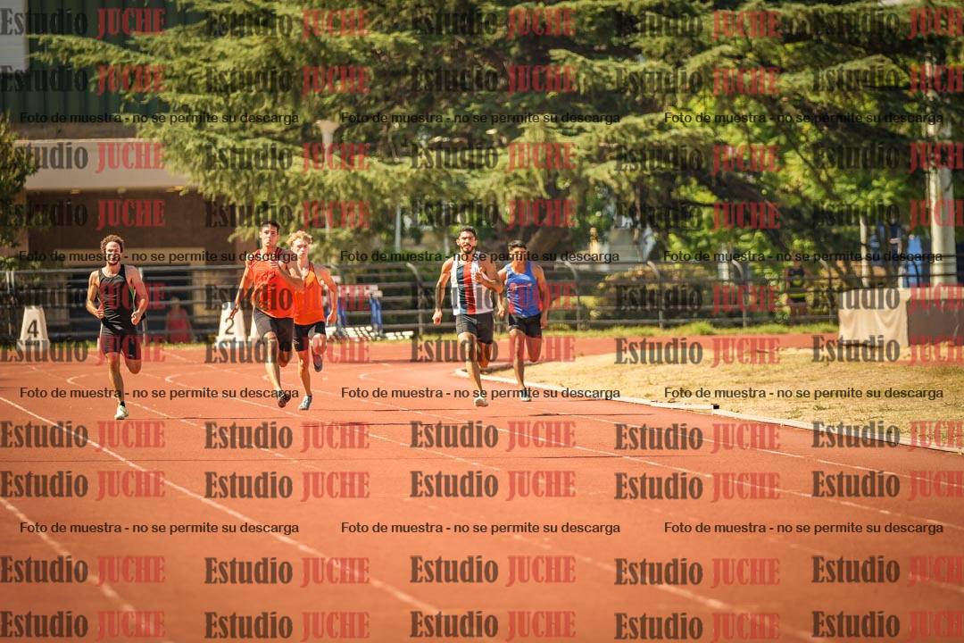 Fotos de los 200 m llanos de varones