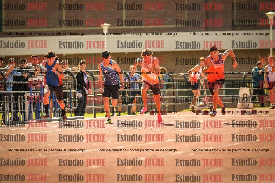 Fotos de los 100 m llanos de varones