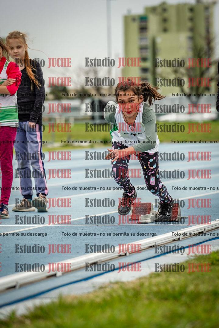 Fotos de los 50 m llanos de mujeres - U12