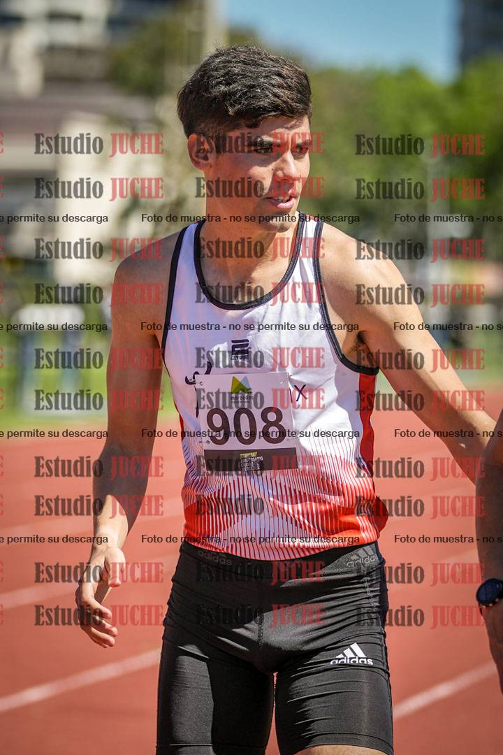 Fotos de los 3000 m con obstáculos de varones