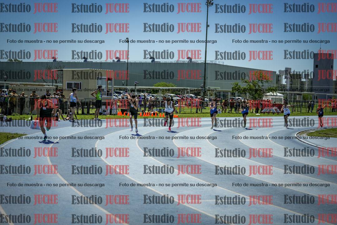 Fotos de los 800 m llanos de varones