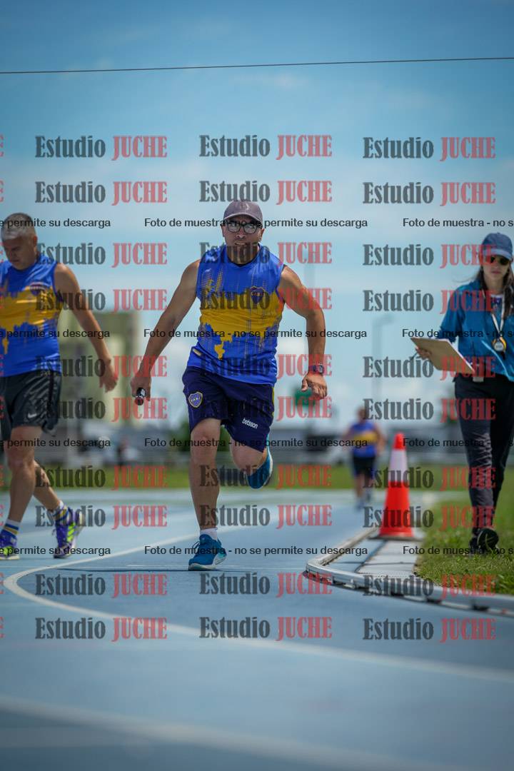 Fotos durante el transcurso de los relevos 20' para running teams - serie 1