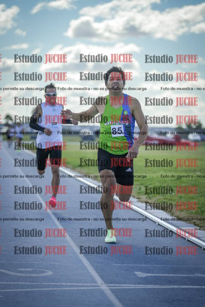 Fotos de los 800 m llanos de varones
