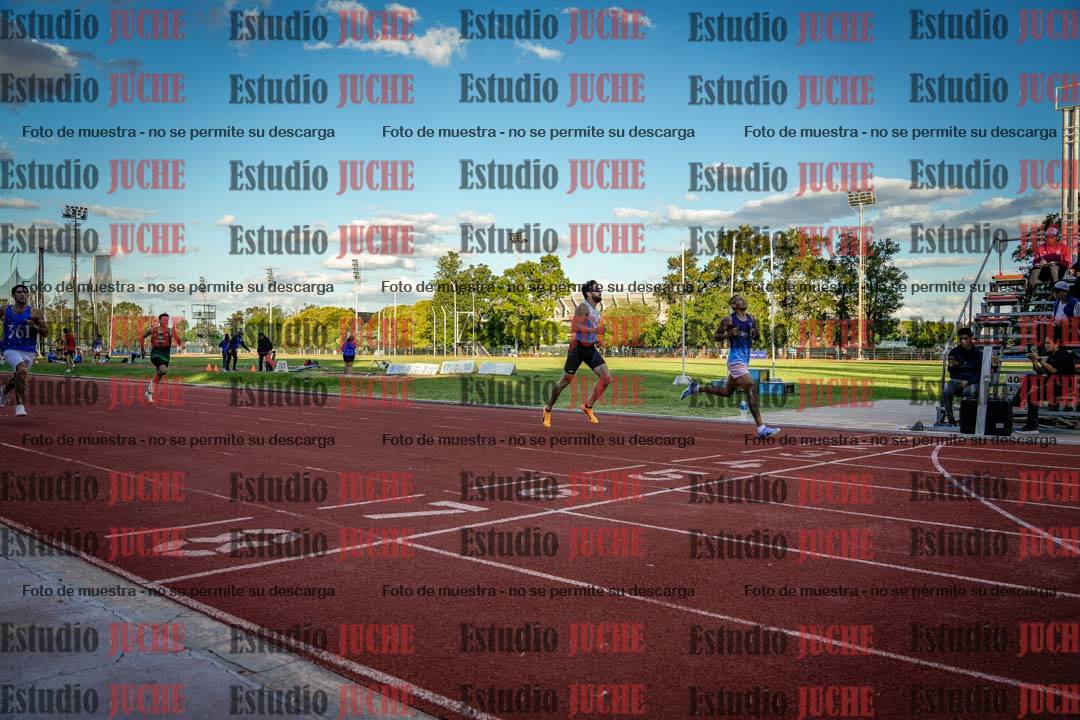 Fotos de los 400 m llanos de varones