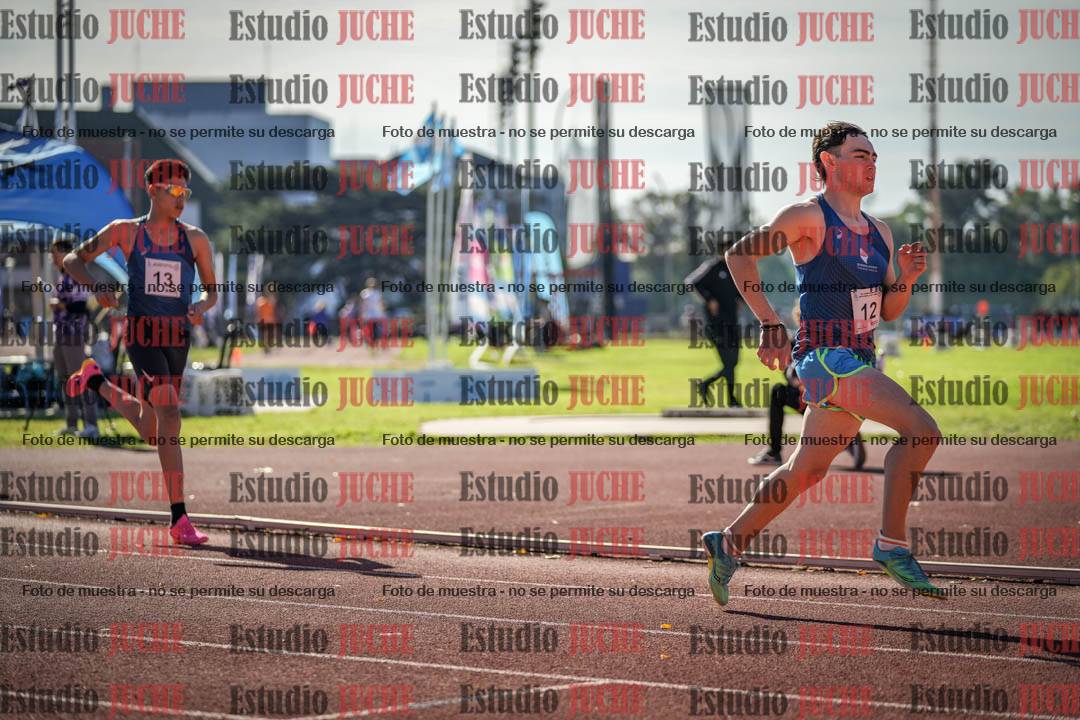 Fotos de los 800 m llanos de varones