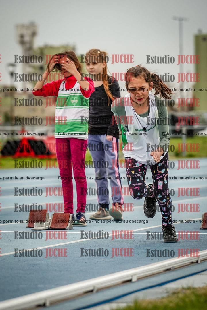 Fotos de los 50 m llanos de mujeres - U12