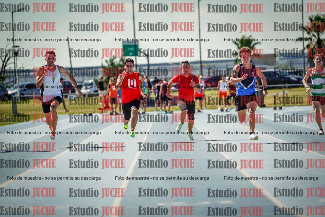 Fotos de los 100 m llanos de varones