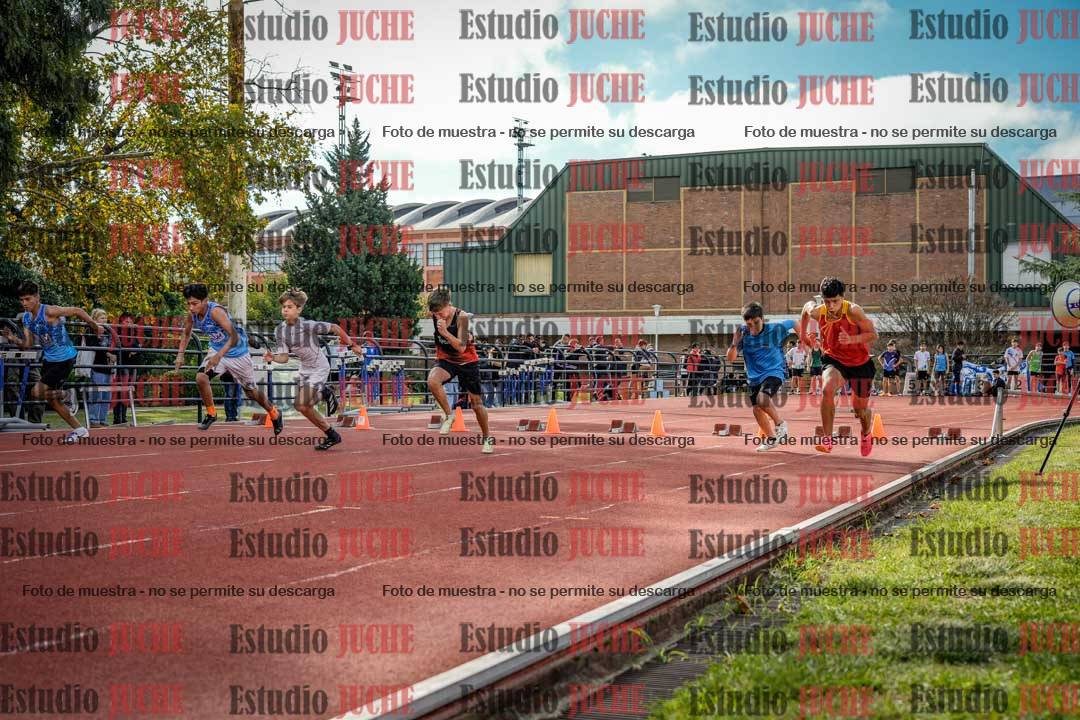 Fotos de los 80 m llanos de varones