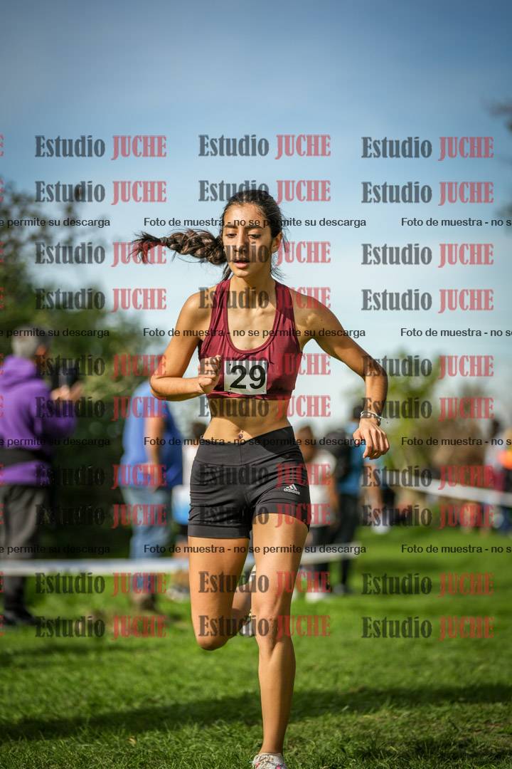 Fotos de la llegada del cross de 2000 m