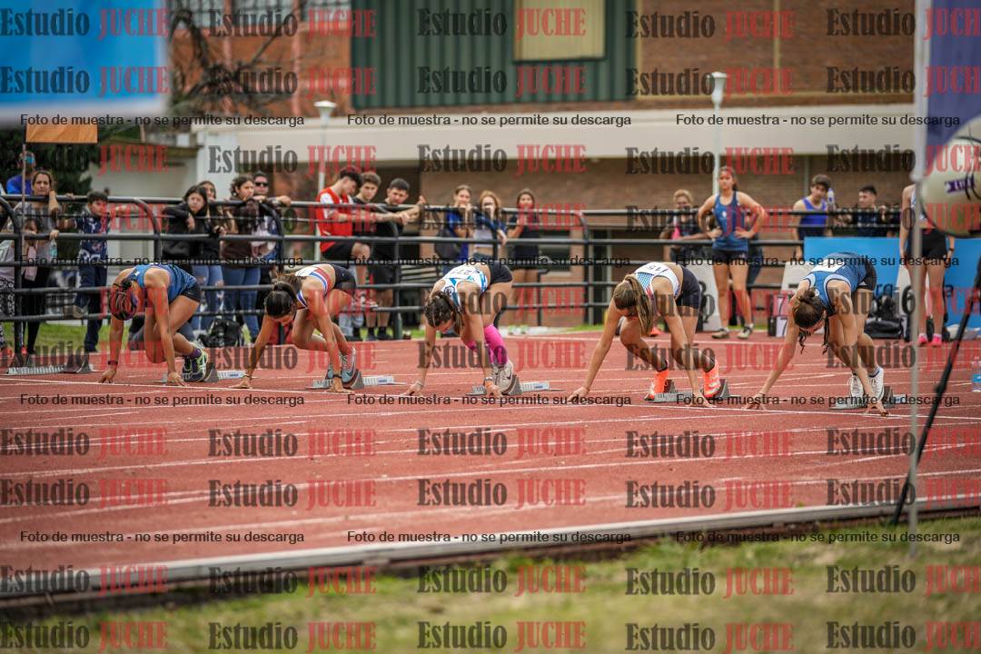 Fotos de los 100 m con vallas de mujeres - heptatlón 1