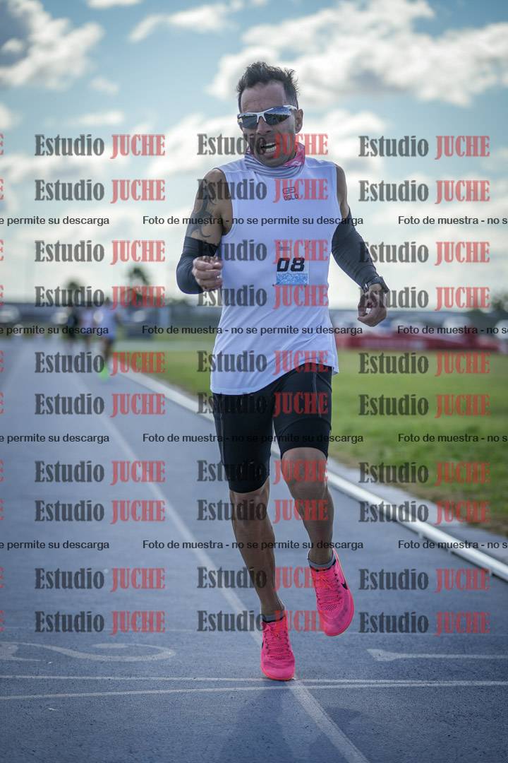 Fotos de los 800 m llanos de varones