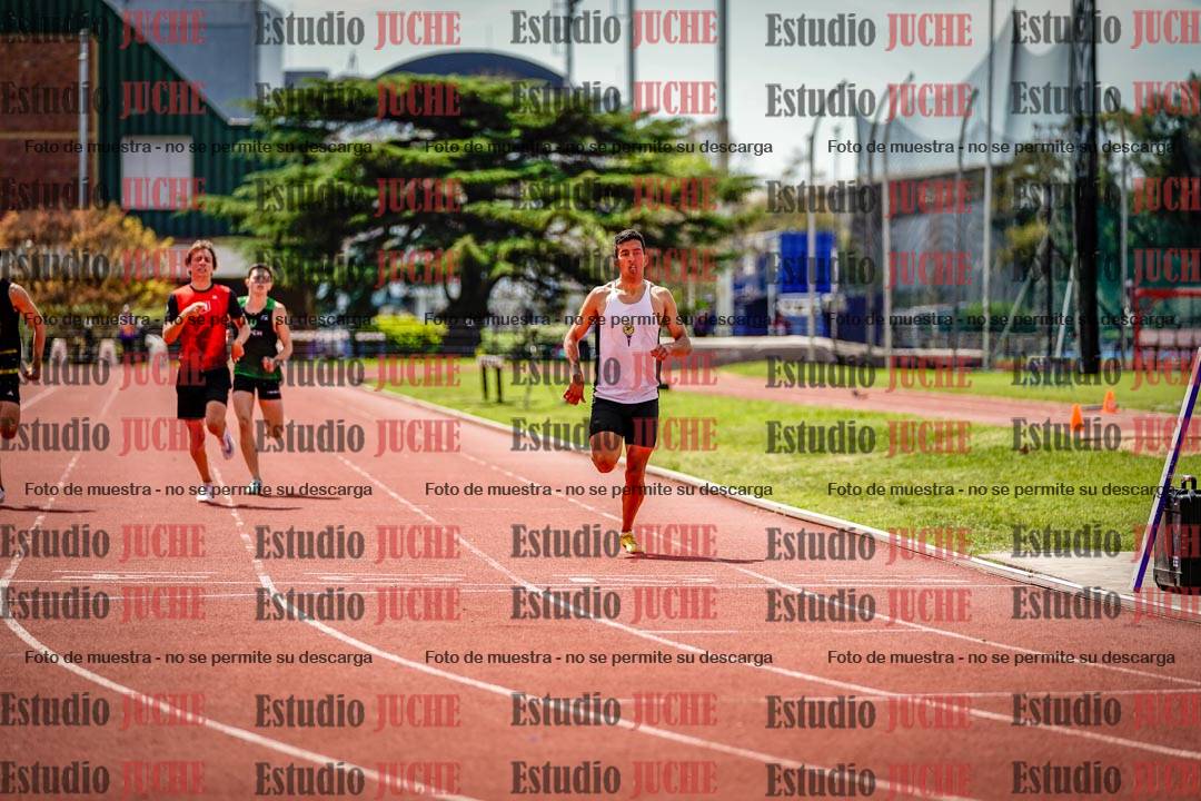 Fotos de los 400 m llanos de varones