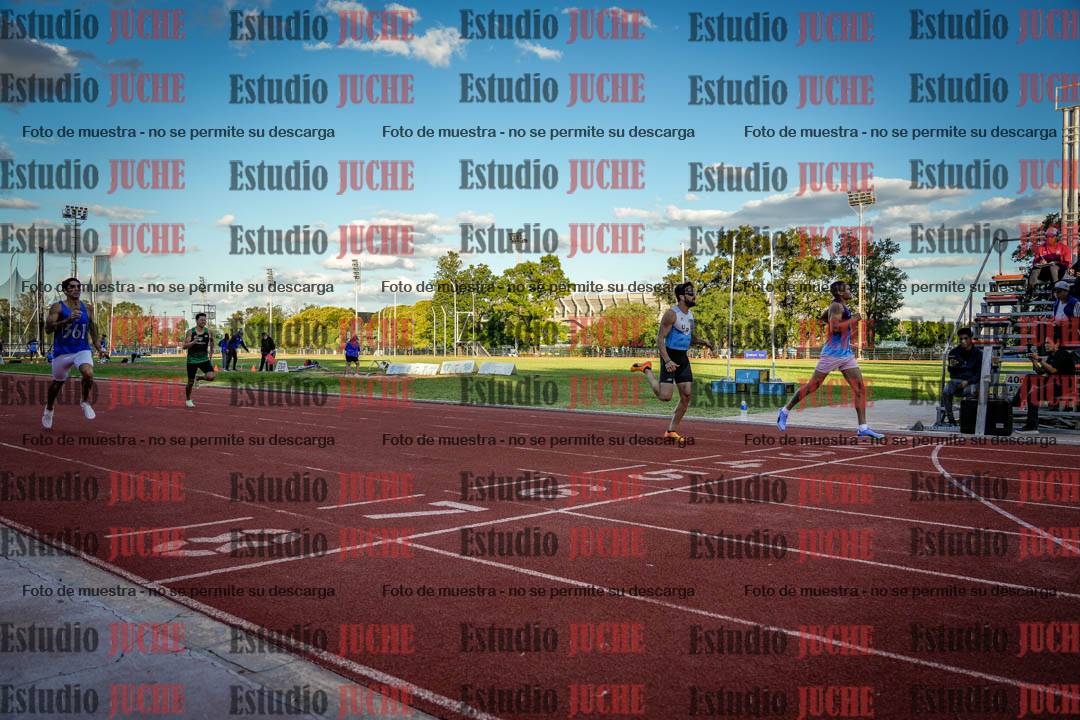 Fotos de los 400 m llanos de varones