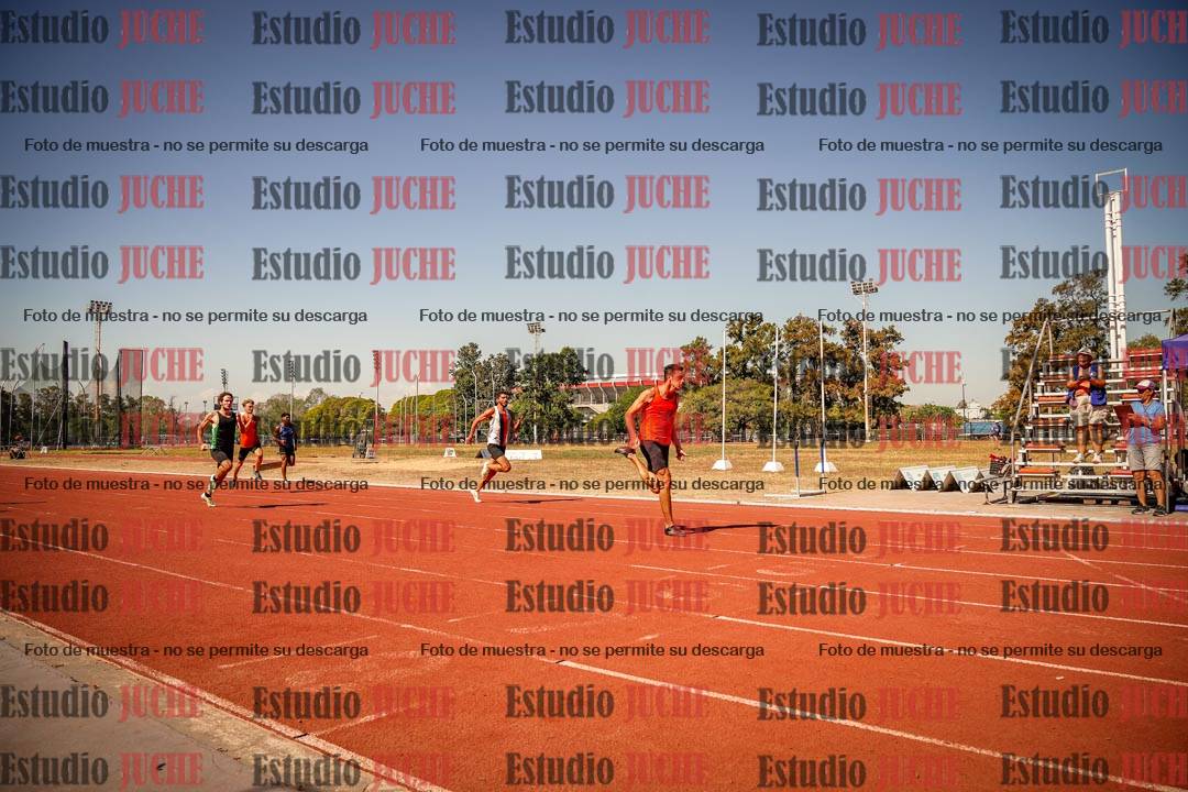 Fotos de los 200 m llanos de varones