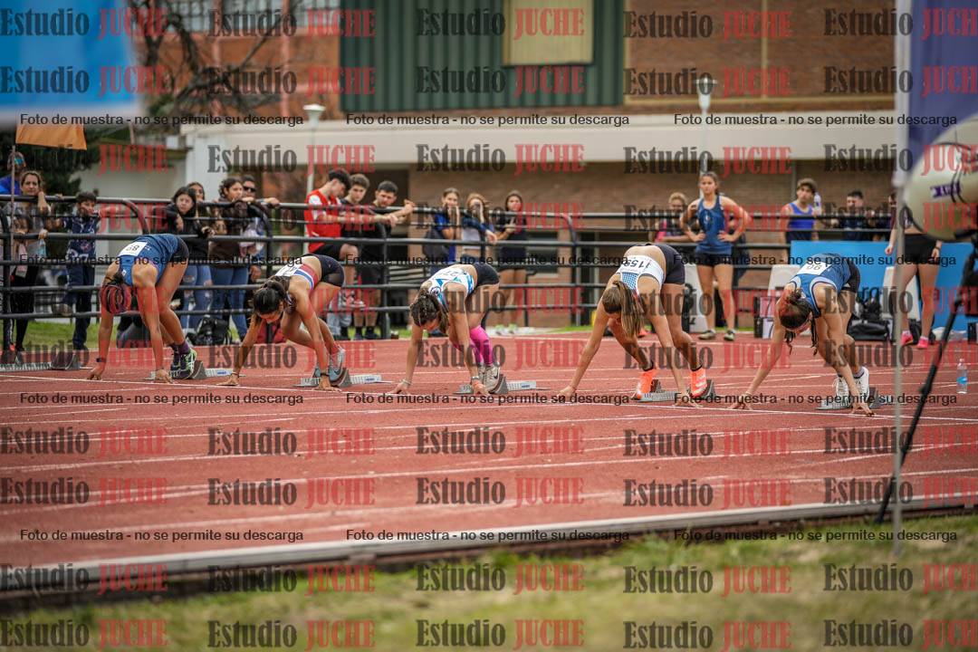 Fotos de los 100 m con vallas de mujeres - heptatlón 1
