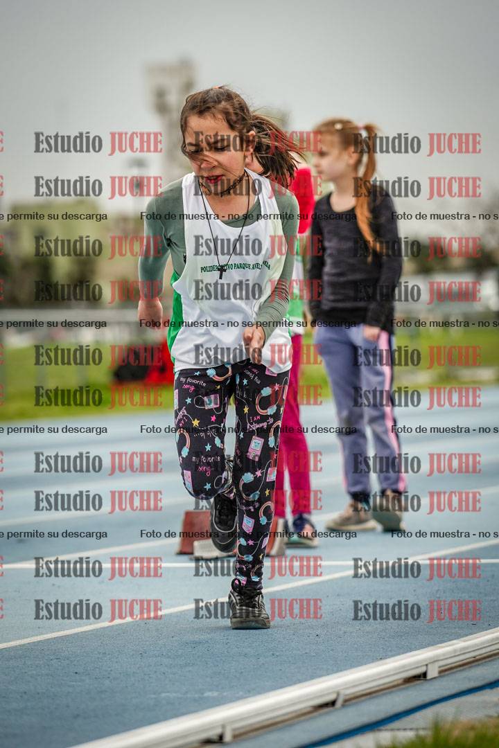 Fotos de los 50 m llanos de mujeres - U12