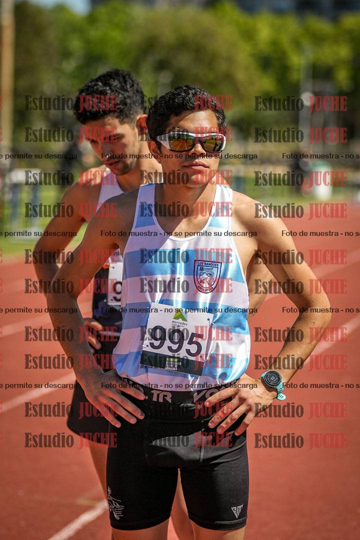 Fotos de los 3000 m con obstáculos de varones